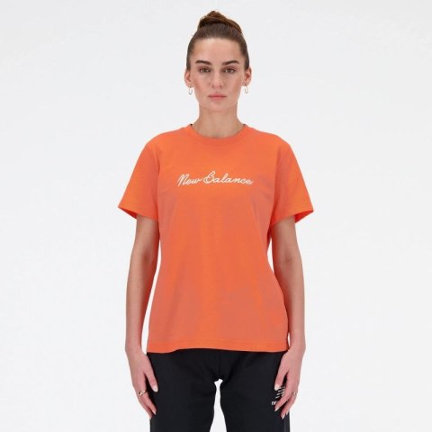 New Balance damska koszulka S/S SCRIPT TEE GFR WT41909GFR New Balance damska koszulka S/S SCRIPT TEE GFR WT41909GFR