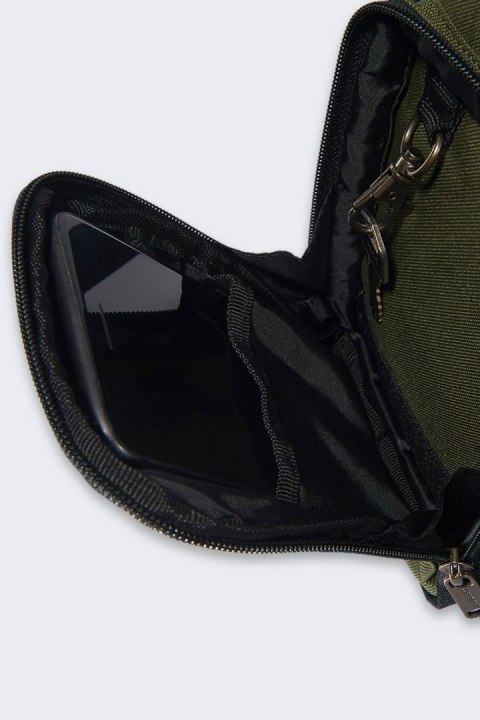 Saszetka Carhartt Crossbody Zip Basil Saszetka Carhartt Crossbody Zip Basil
