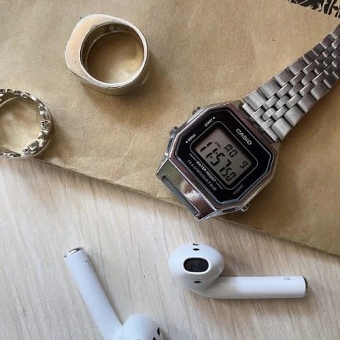 ZEGAREK DAMSKI CASIO VINTAGE LA-680WA-1 (zd631a) + BOX ZEGAREK DAMSKI CASIO VINTAGE LA-680WA-1 (zd631a) + BOX