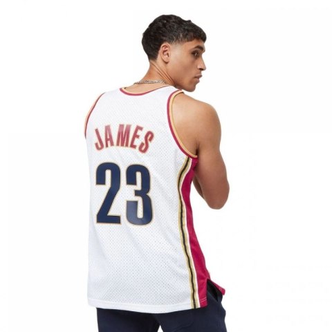Koszulka Mitchell & Ness NBA Swingman Jersey Cavaliers 03 Lebron James M SMJYCP19209-CCAWHIT03LJA Koszulka Mitchell & Ness NBA Swingman Jersey Cavaliers 03 Lebron James M SMJYCP19209-CCAWHIT03LJA
