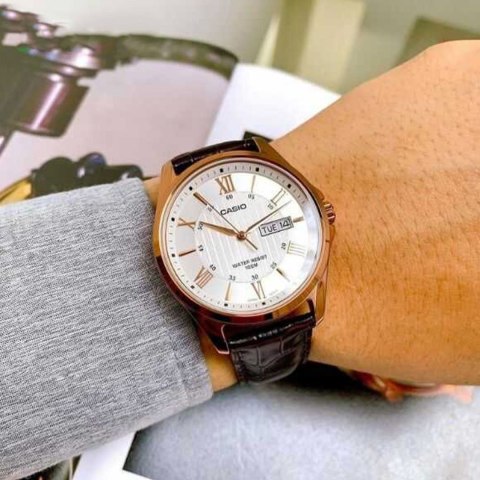 ZEGAREK MĘSKI CASIO MTP 40mm MTP-1384L-7A + BOX ZEGAREK MĘSKI CASIO MTP 40mm MTP-1384L-7A + BOX