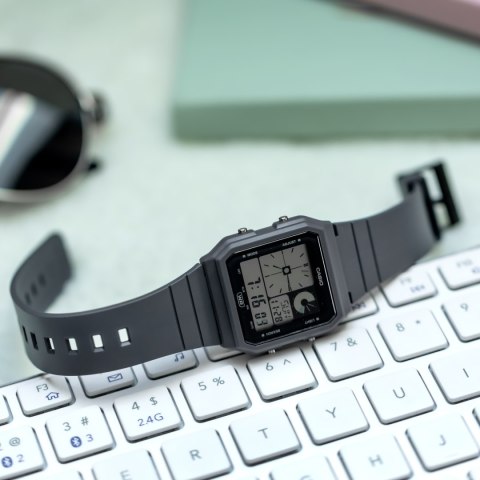 ZEGAREK MĘSKI CASIO Digital LF-20W-8A2 + BOX ZEGAREK MĘSKI CASIO Digital LF-20W-8A2 + BOX