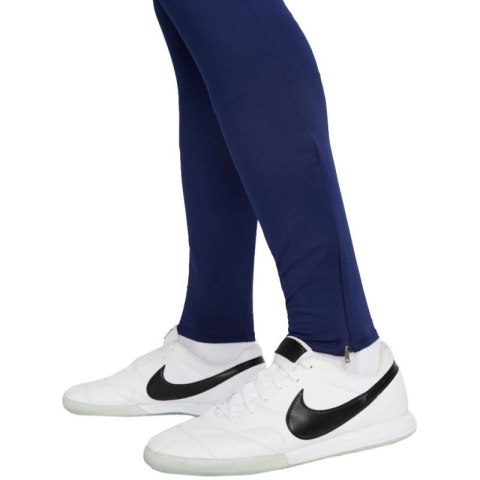 Spodnie Nike Dri-Fit Strike 21 Pant KPZ M CW5862 492 Spodnie Nike Dri-Fit Strike 21 Pant KPZ M CW5862 492