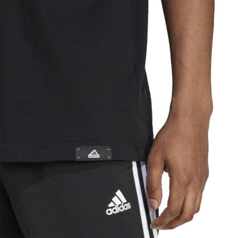 Koszulka adidas Modern Essentials Graphic M IW2702 Koszulka adidas Modern Essentials Graphic M IW2702