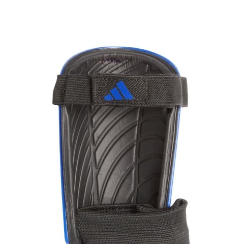 Ochraniacze piłkarskie adidas Tiro Match Jr IW8790 Ochraniacze piłkarskie adidas Tiro Match Jr IW8790