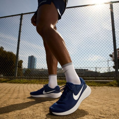 Buty do biegania Nike Revolution 7 M FB2207 400