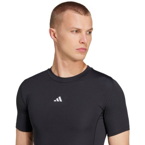 Koszulka adidas Techfit Short Sleeve Tee M JP4674